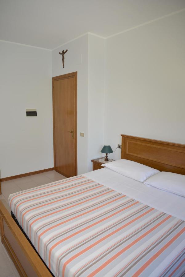 Camere Tiziana Assisi Luaran gambar