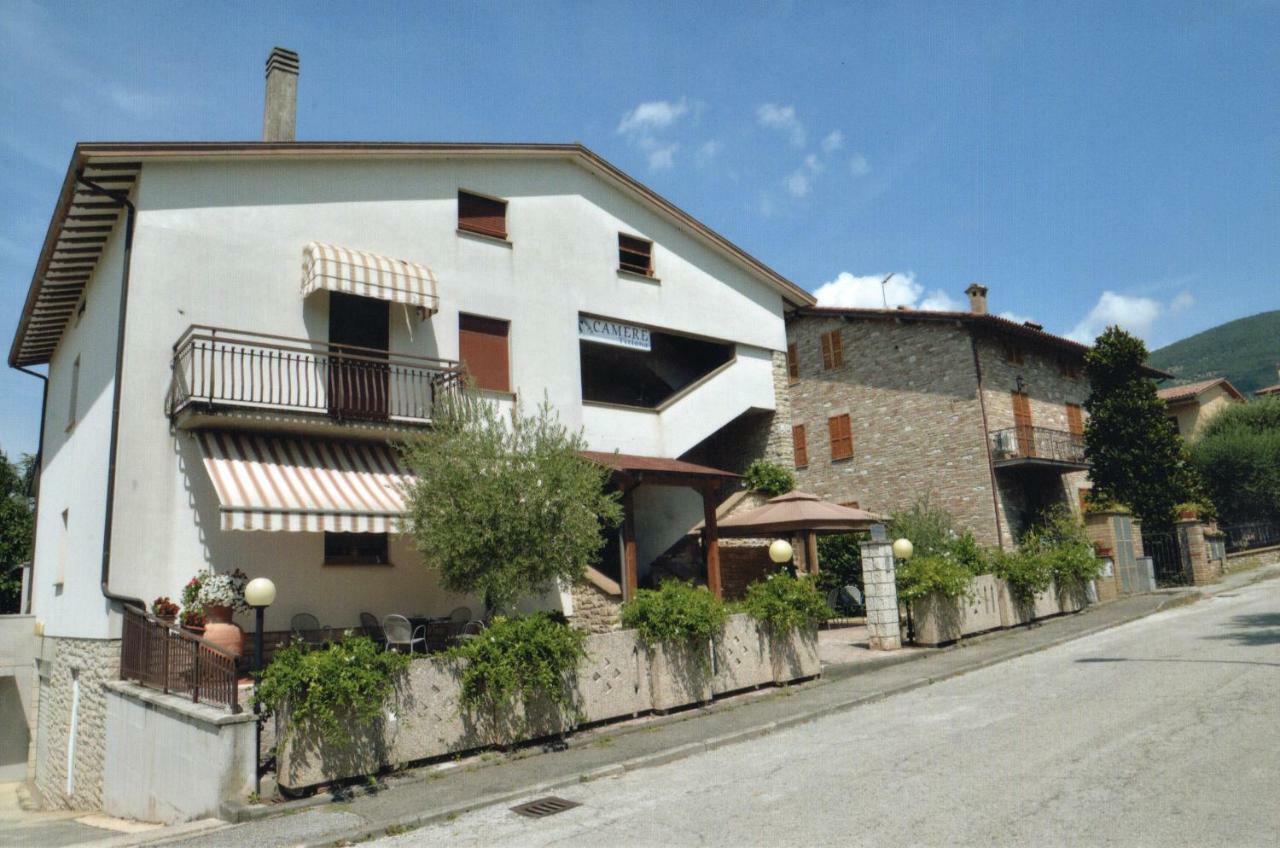 Camere Tiziana Assisi Luaran gambar